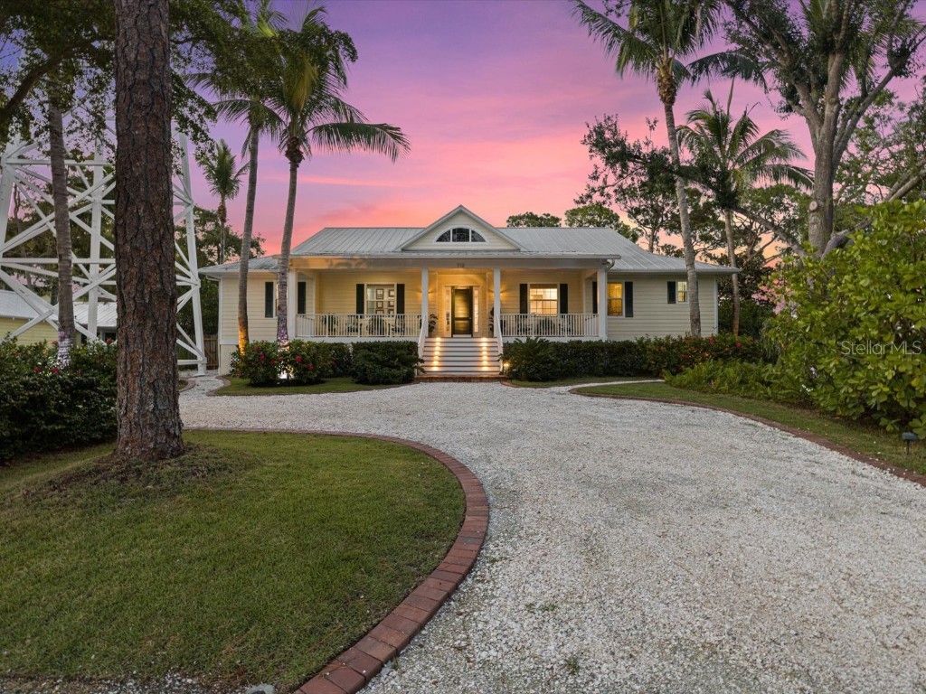 712 Eagle Point Drive Venice FL 34285 - ROBERTS BAY ICW N6128274 image1