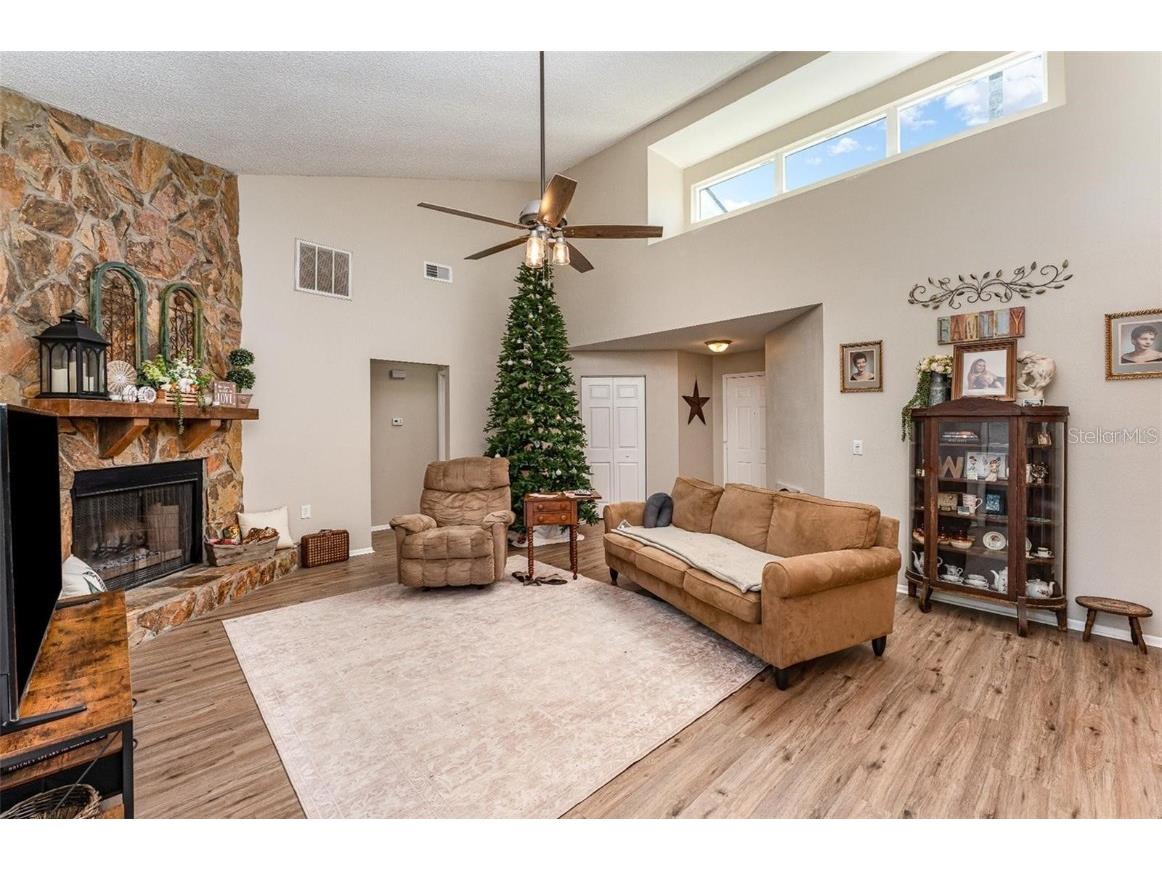 712 Hazy Meadow Court Brandon FL 33510 TB8428305 image5