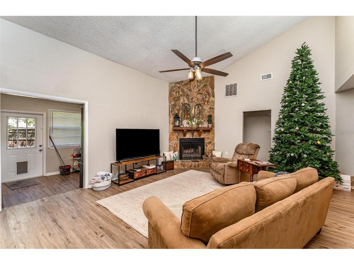 712 Hazy Meadow Court Brandon FL 33510 TB8428305 image6