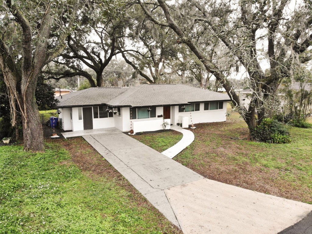 712 Louise Drive Lakeland FL 33803 L4942977 image1