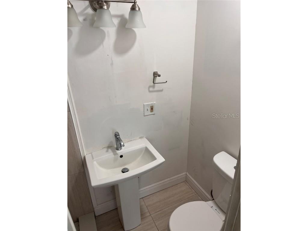 712 Mandalay Avenue Clearwater Beach FL 33767 TB8441198 image5