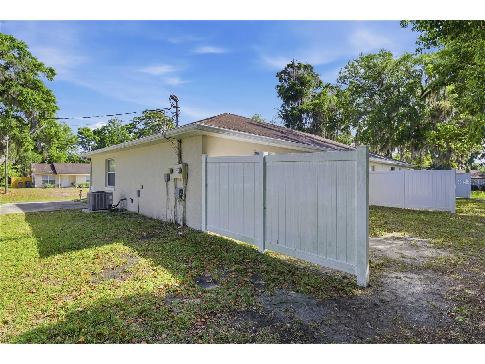 712 NE 26th Street Ocala FL 34470 OM722582 image3