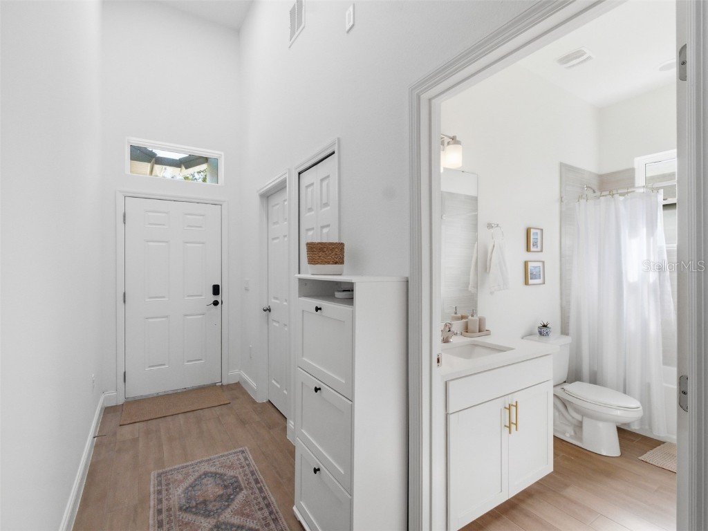 712 Reflection Lake Drive Orlando FL 32807 - REFLECTION LAKE O6366932 image6