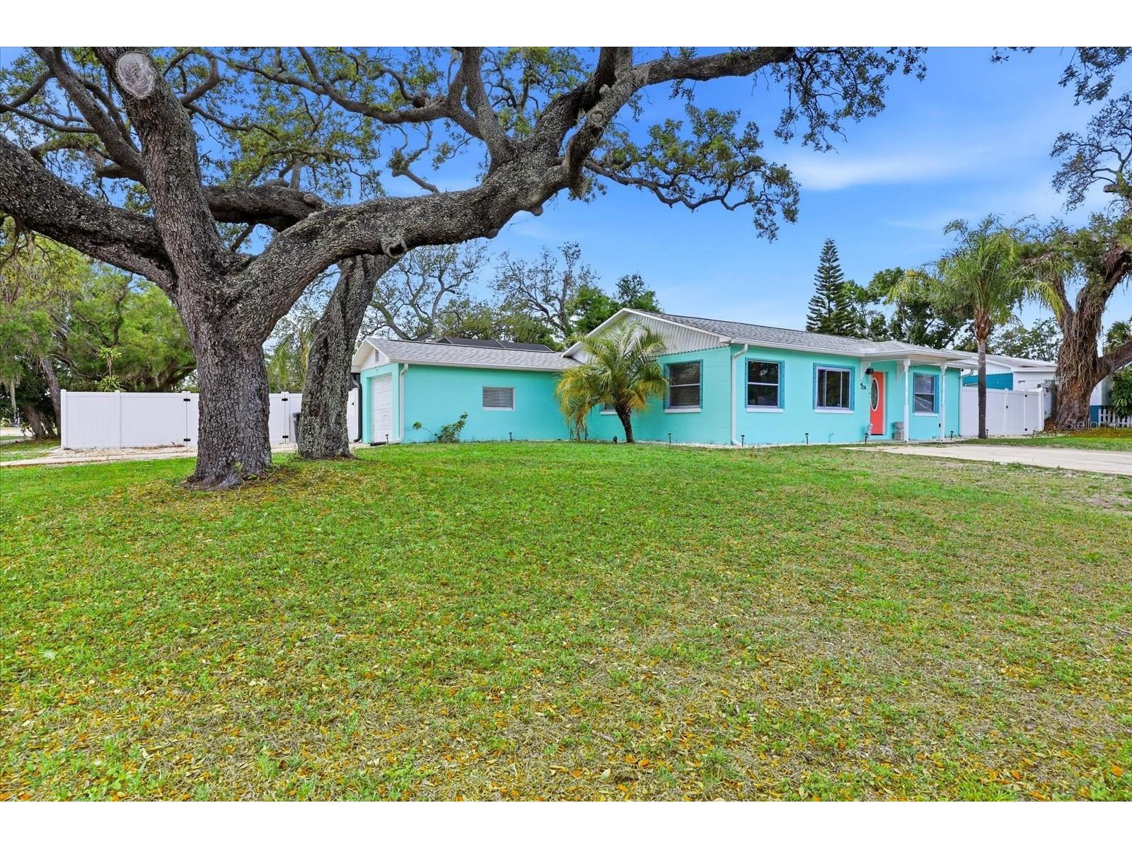 712 S Glenwood Avenue Clearwater FL 33756 TB8503961 image1