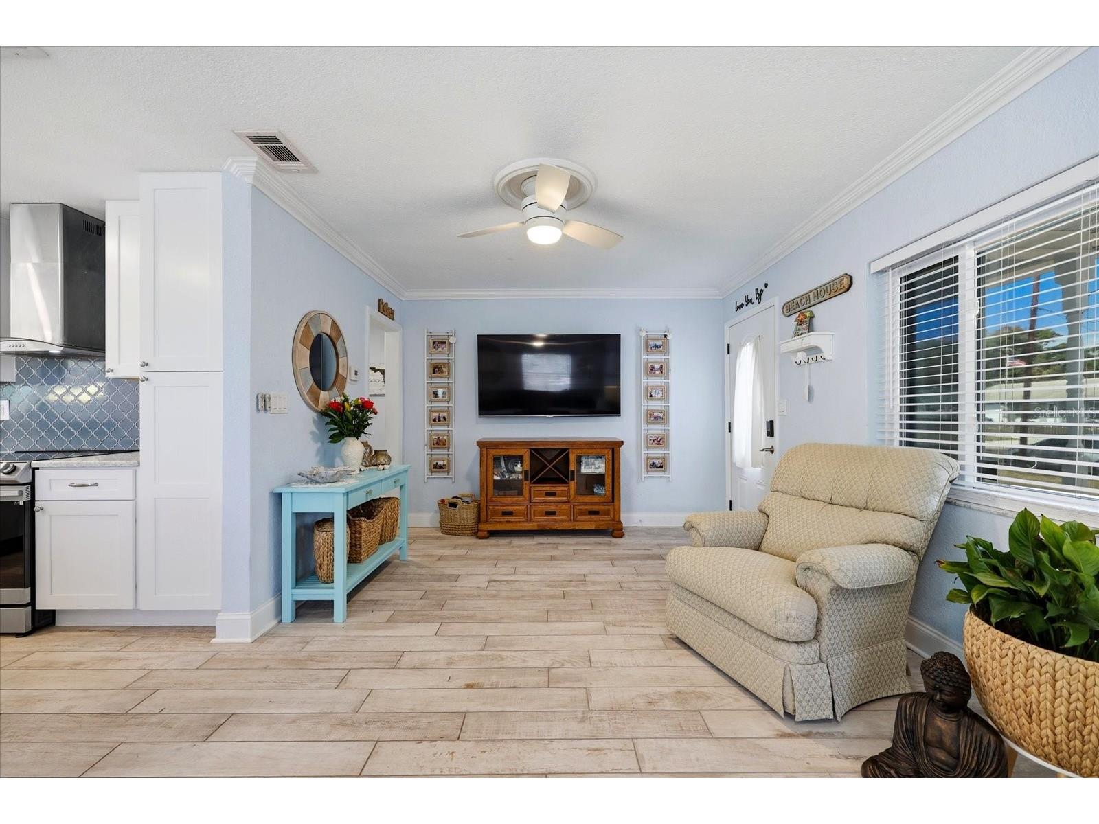 712 S Glenwood Avenue Clearwater FL 33756 TB8503961 image6
