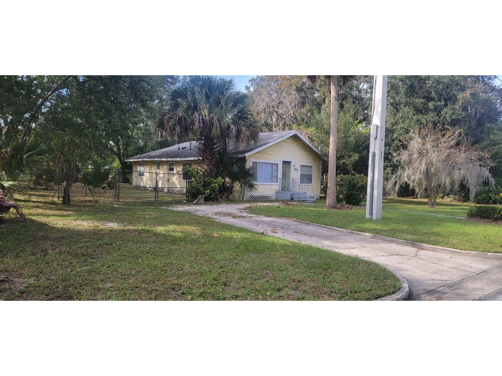 712 S Locust Avenue Sanford FL 32771 O6146974 image1
