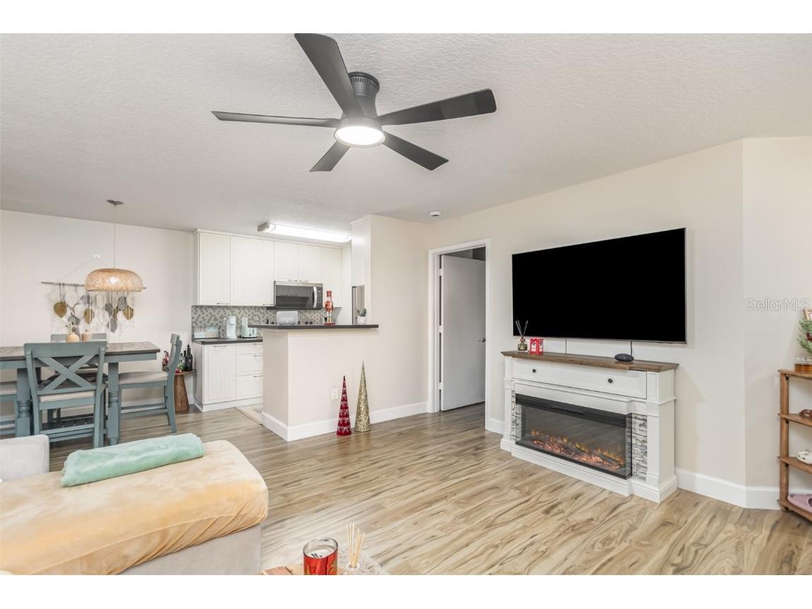 712 Secret Harbor Lane #104 Lake Mary FL 32746 V4946106 image3