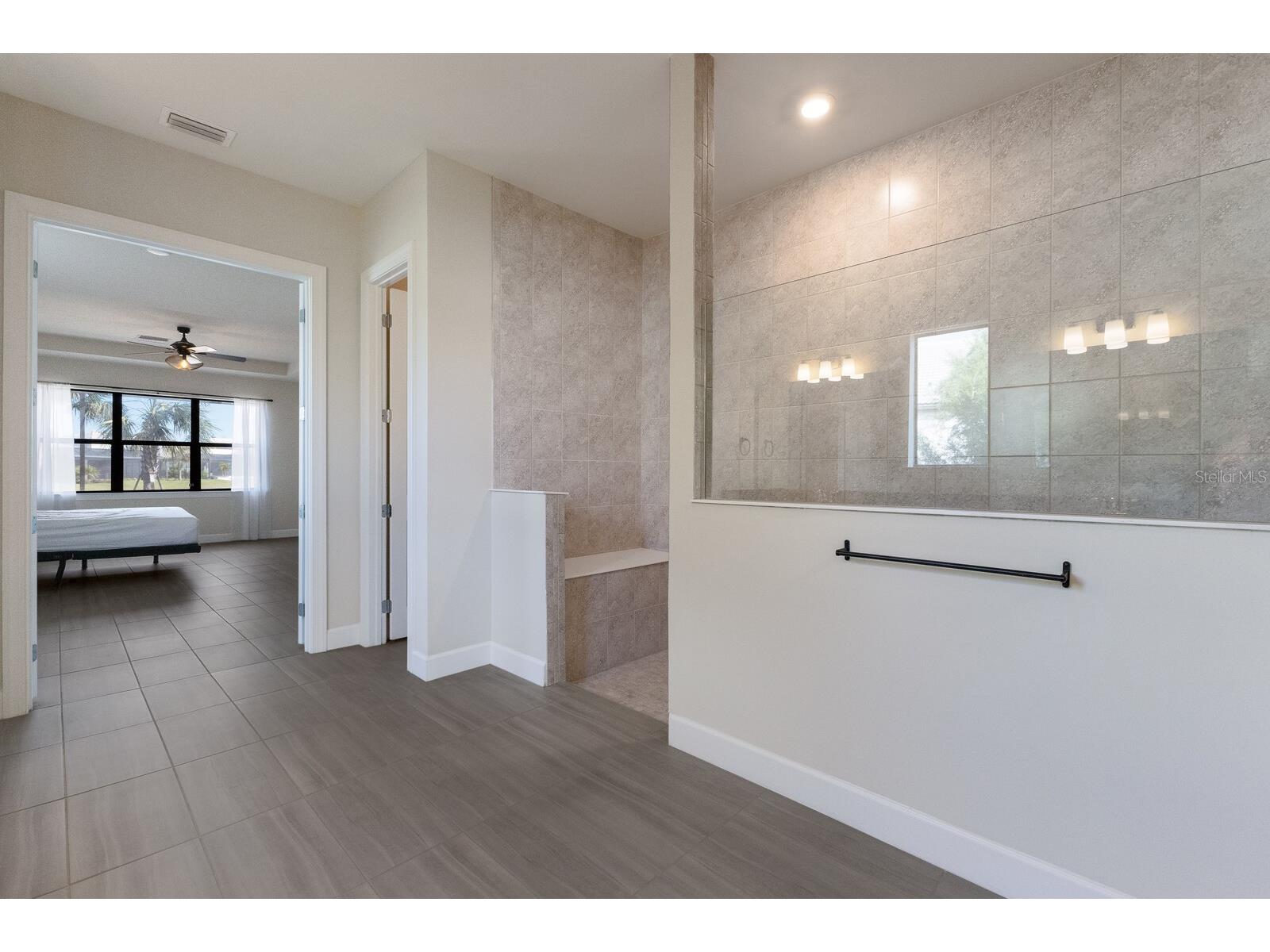 712 Sigsbee Loop Sarasota FL 34240 A4696551 image29