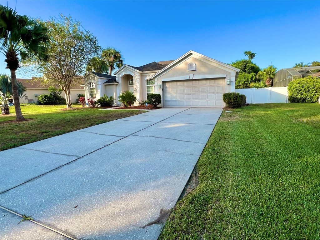 712 Via Del Sol Drive Davenport FL 33896 O6135286 image1