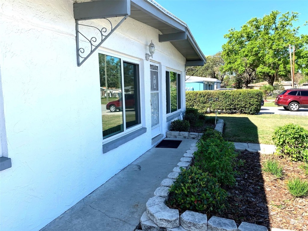 712 W 116th Avenue Tampa FL 33612 TB8445138 image3