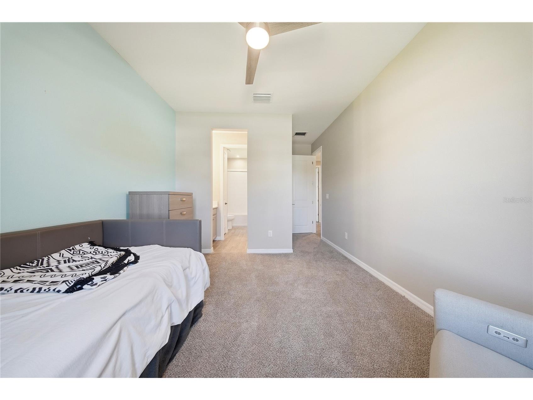 7121 Bradbury Circle Wesley Chapel FL 33545 TB8498607 image28