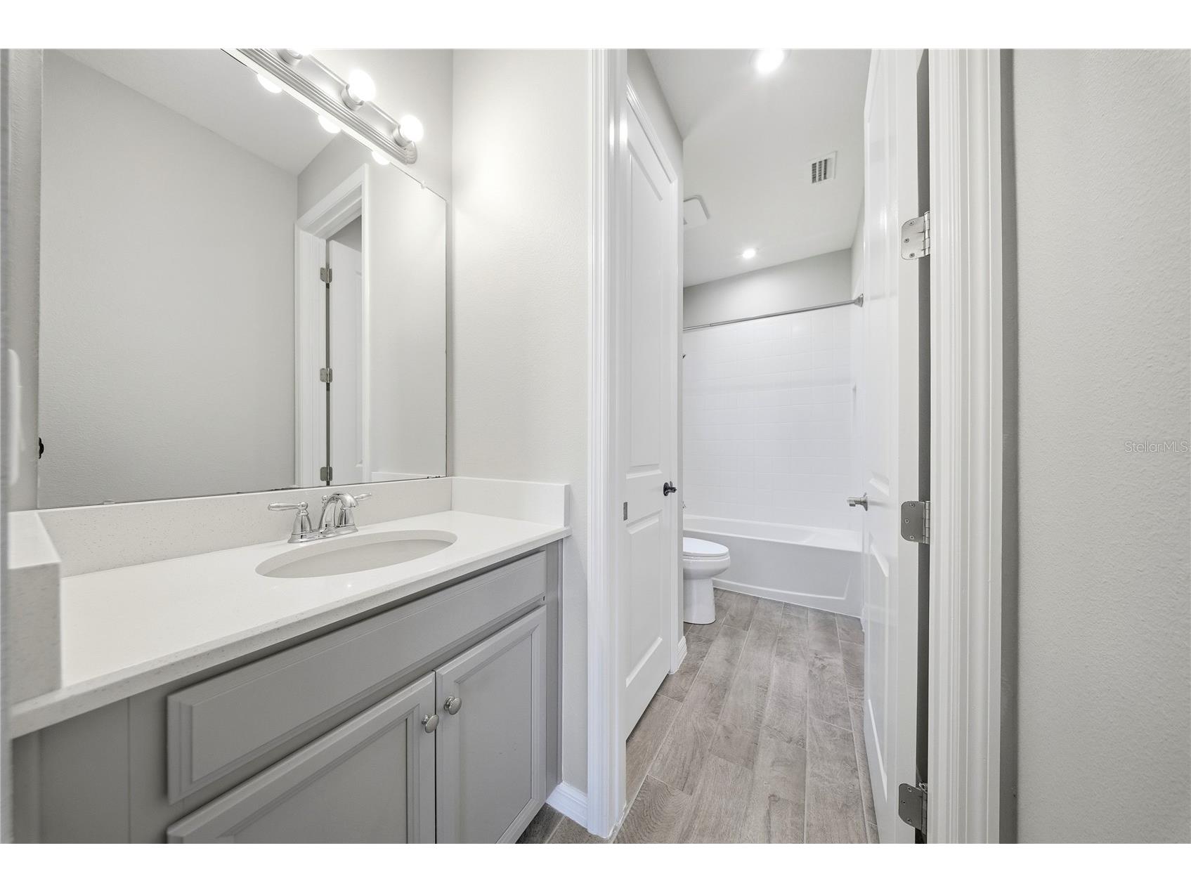 7121 Bradbury Circle Wesley Chapel FL 33545 TB8498607 image29