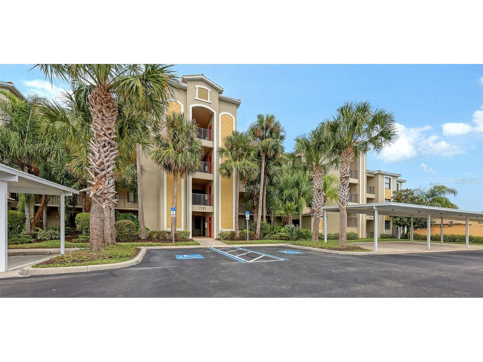 7121 River Hammock Drive #302 Bradenton FL 34212 A4667985 image1