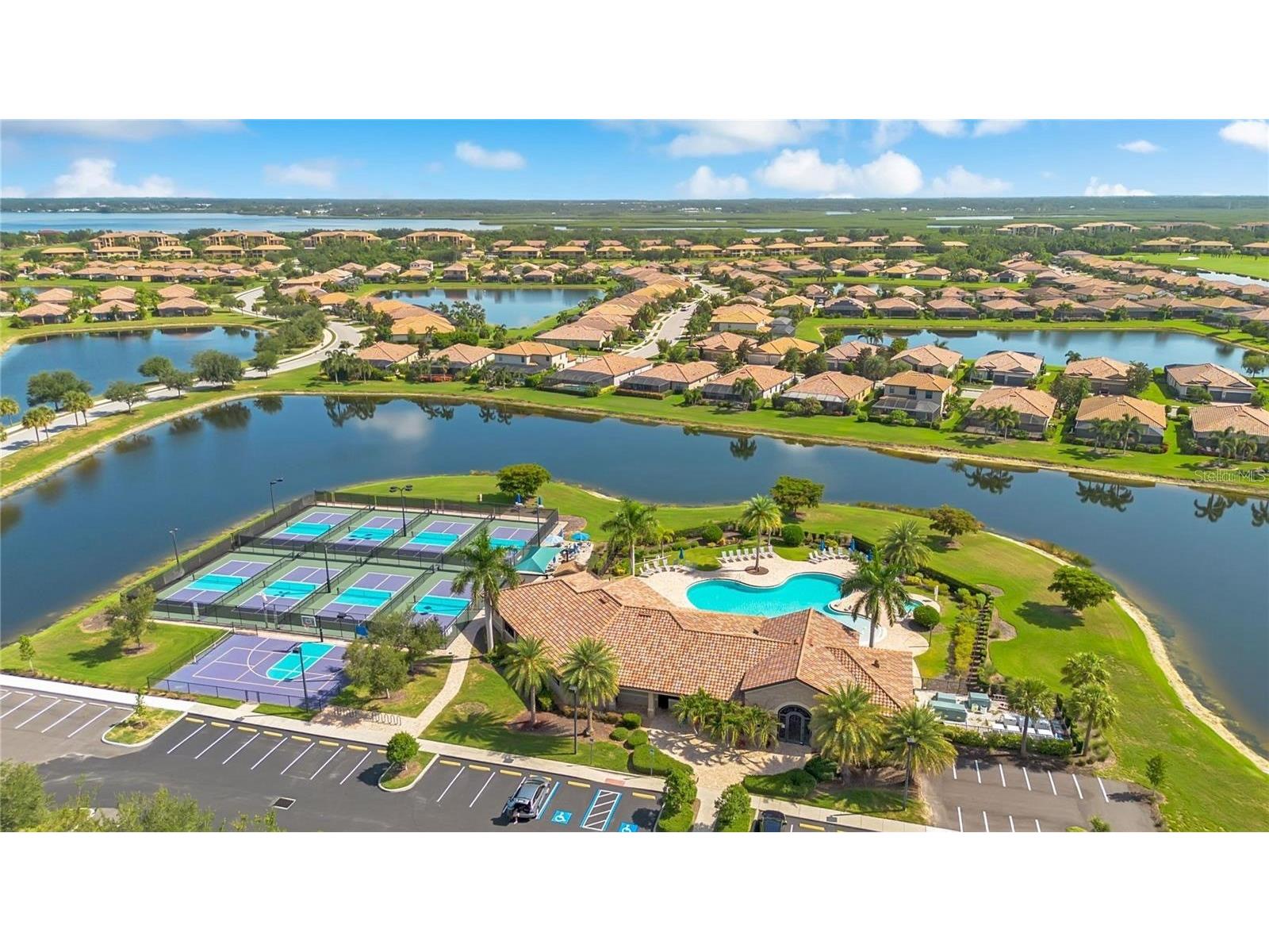7121 River Hammock Drive #303 Bradenton FL 34212 A4683789 image53