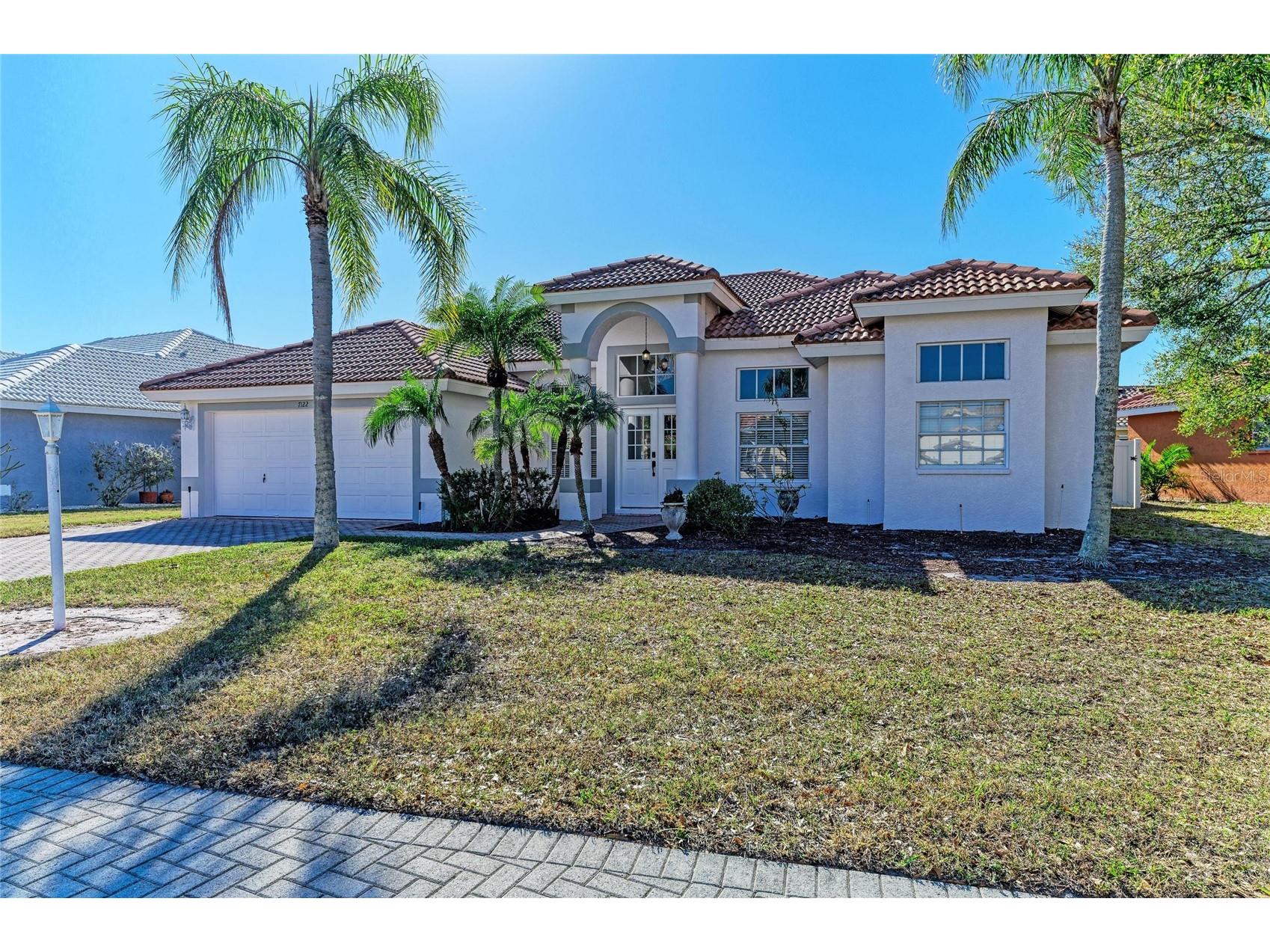 7122 42nd Court E Sarasota FL 34243 A4681448 image1