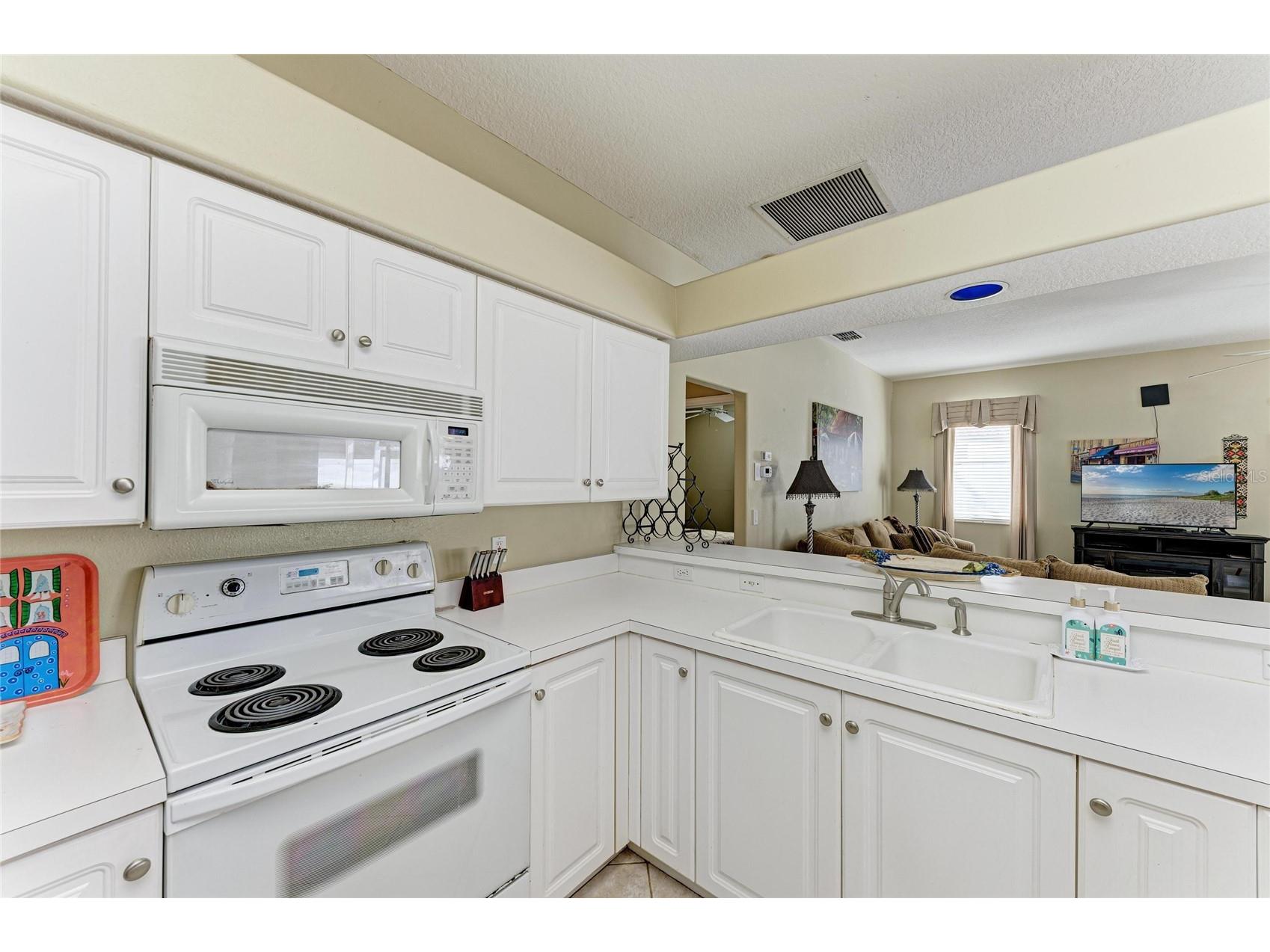 7122 42nd Court E Sarasota FL 34243 A4681448 image24
