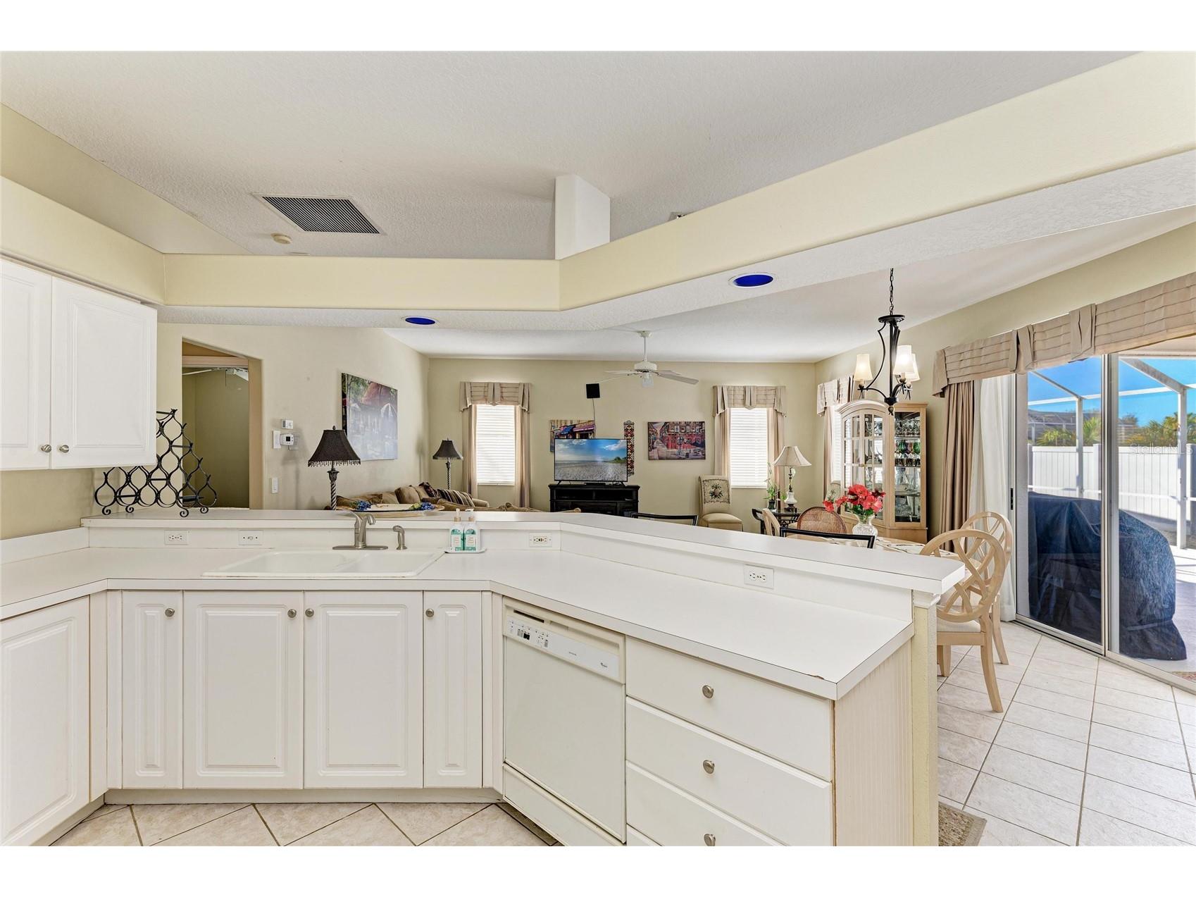 7122 42nd Court E Sarasota FL 34243 A4681448 image25