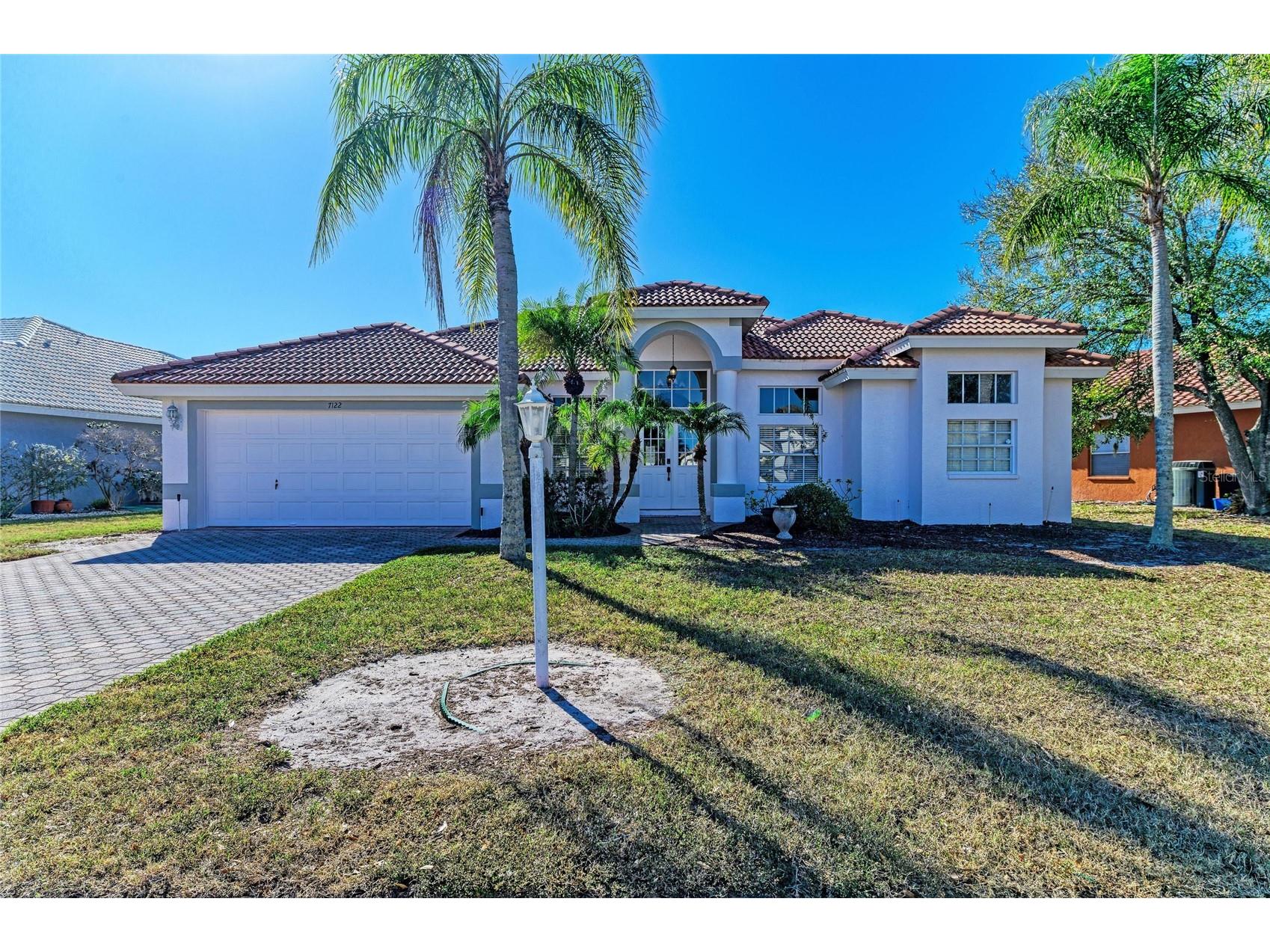 7122 42nd Court E Sarasota FL 34243 A4681448 image4