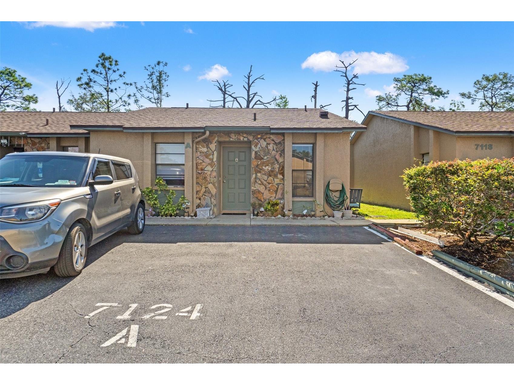 7124 Barclay Avenue #A Spring Hill FL 34609 W7883739 image1