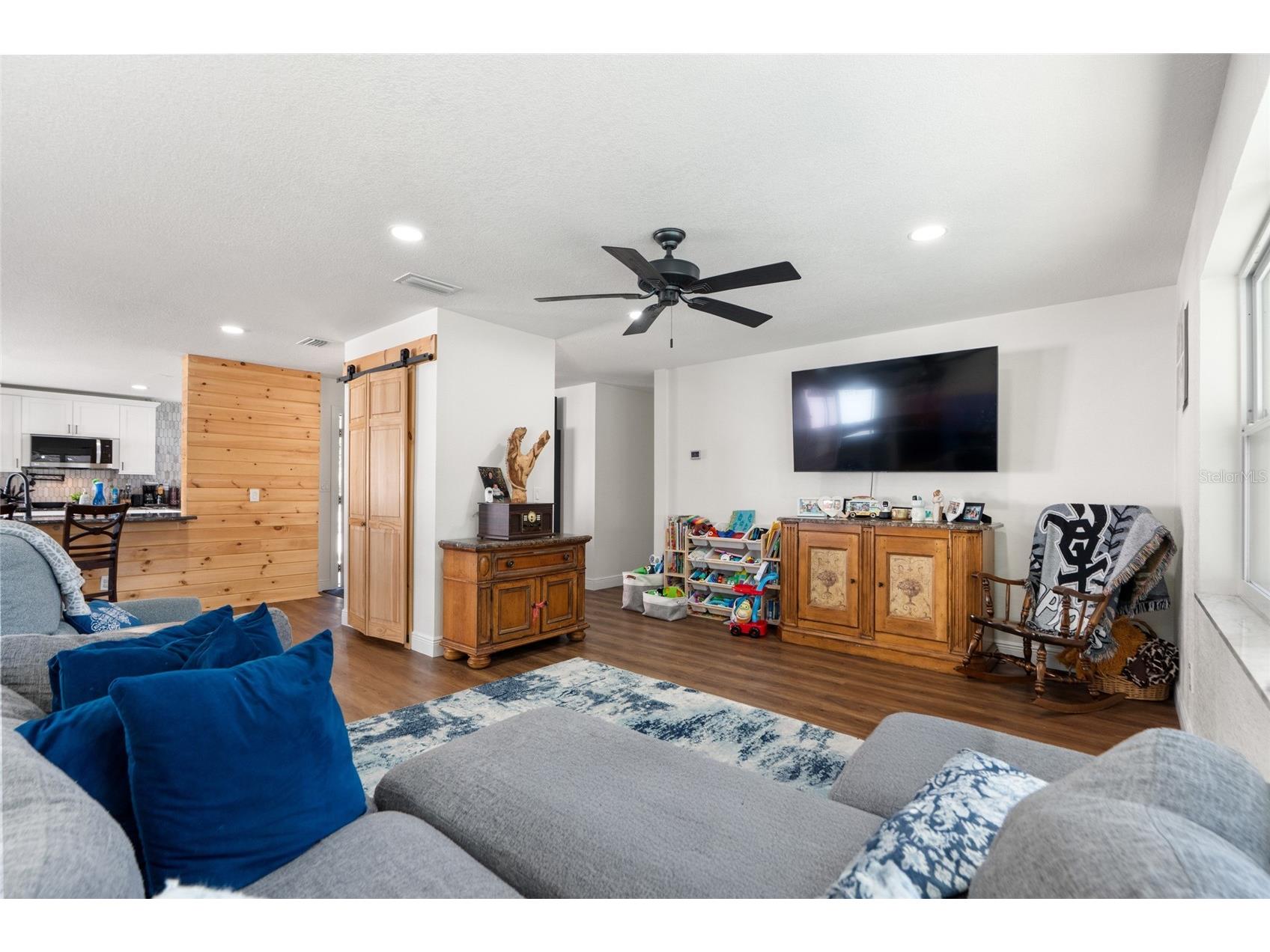 7124 Wrenwood Circle Tampa FL 33617 W7882549 image14