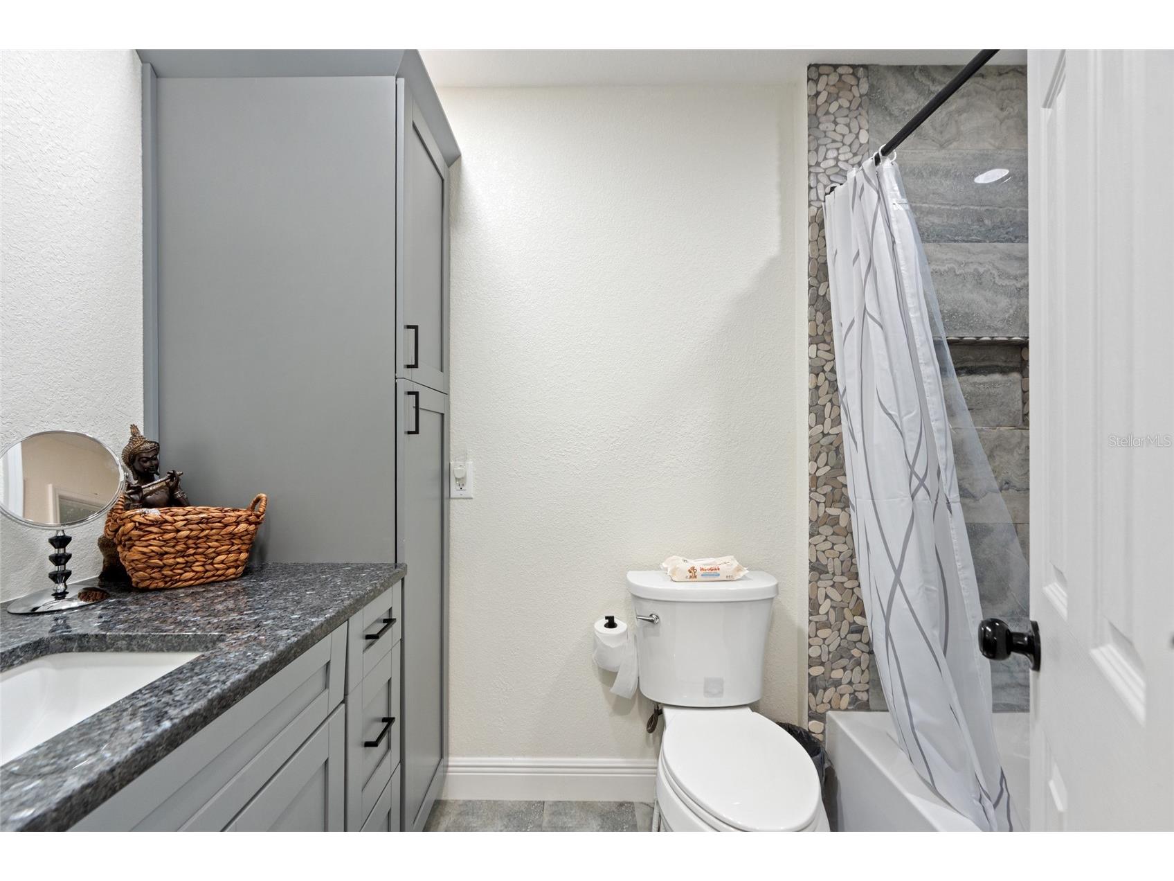 7124 Wrenwood Circle Tampa FL 33617 W7882549 image23