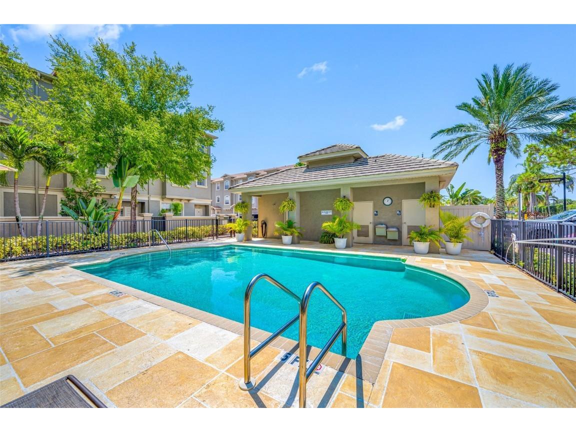 7125 102nd Lane Seminole FL 33772 TB8420874 image2