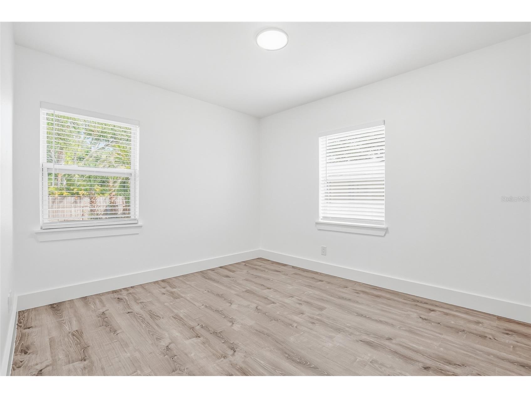 7125 5th Avenue N Saint Petersburg FL 33710 TB8489465 image18