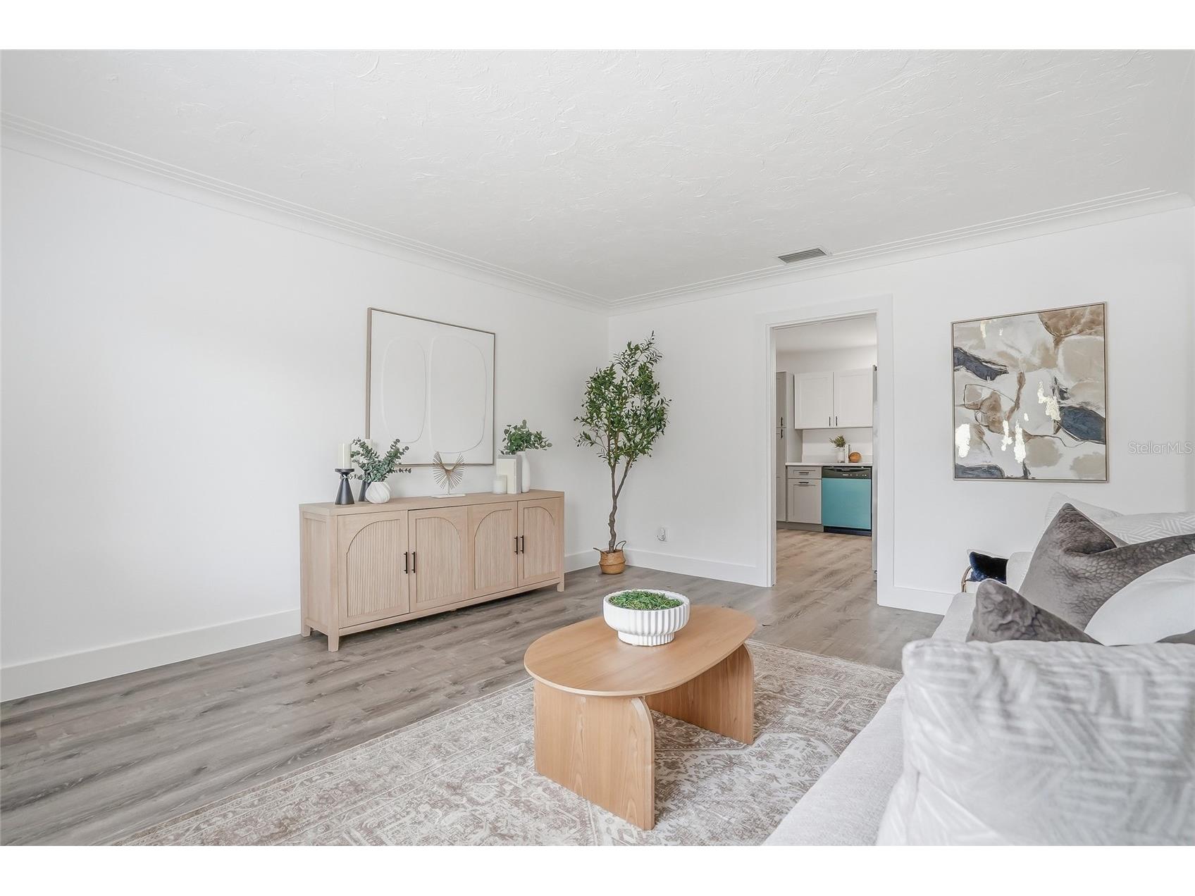 7125 5th Avenue N Saint Petersburg FL 33710 TB8489465 image3