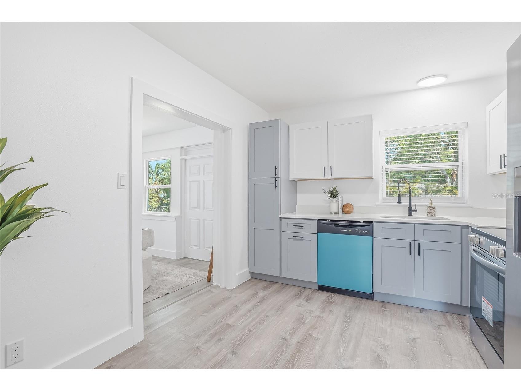 7125 5th Avenue N Saint Petersburg FL 33710 TB8489465 image5