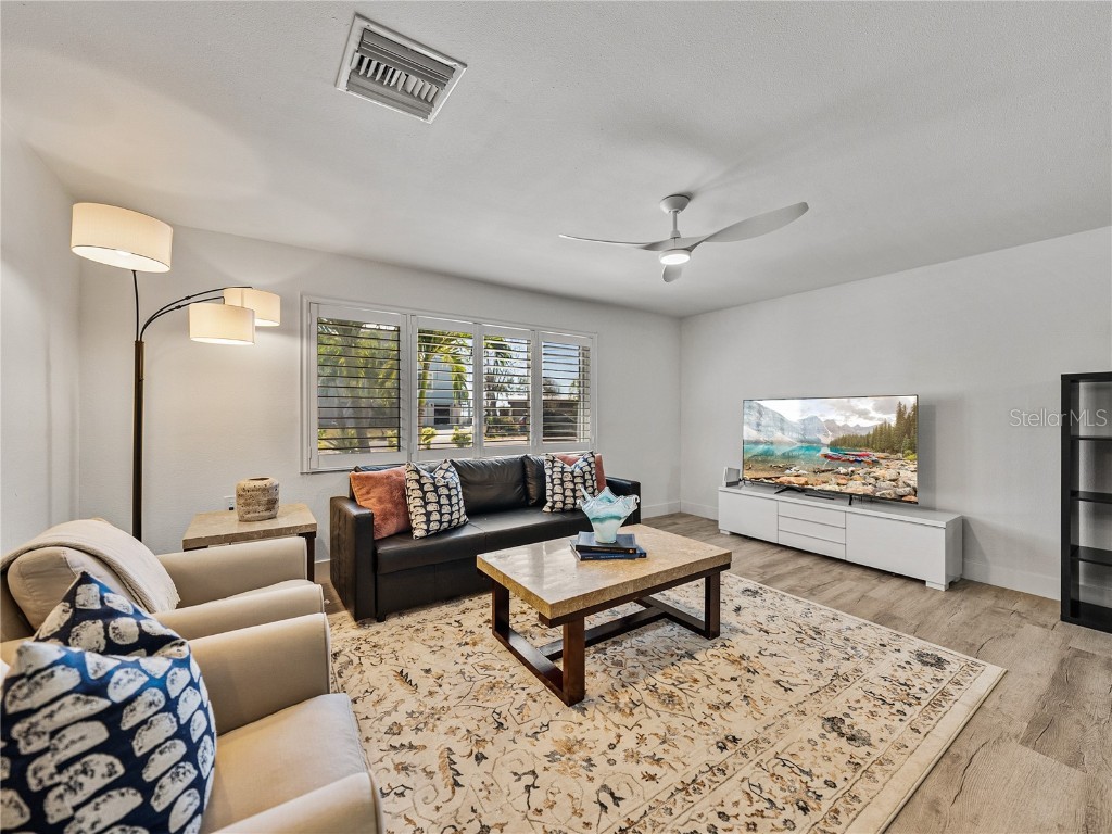 7125 S Shore Drive S South Pasadena FL 33707 TB8437246 image12