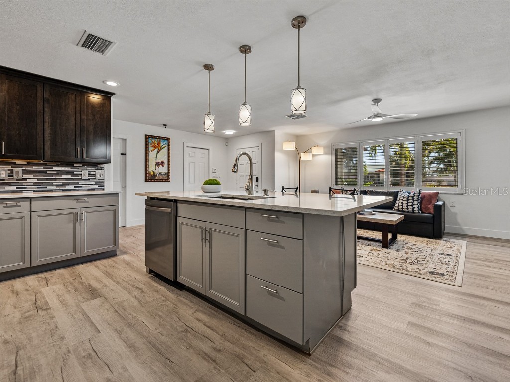 7125 S Shore Drive S South Pasadena FL 33707 TB8437246 image23