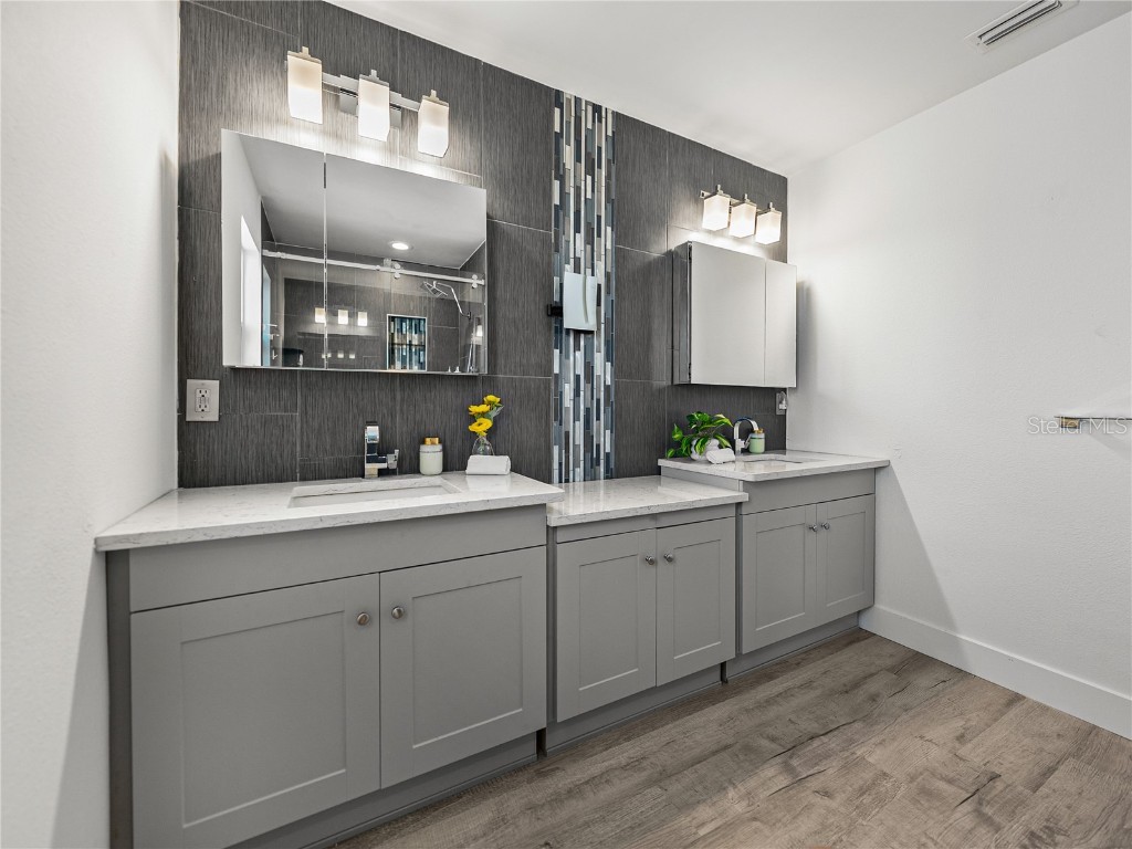 7125 S Shore Drive S South Pasadena FL 33707 TB8437246 image37