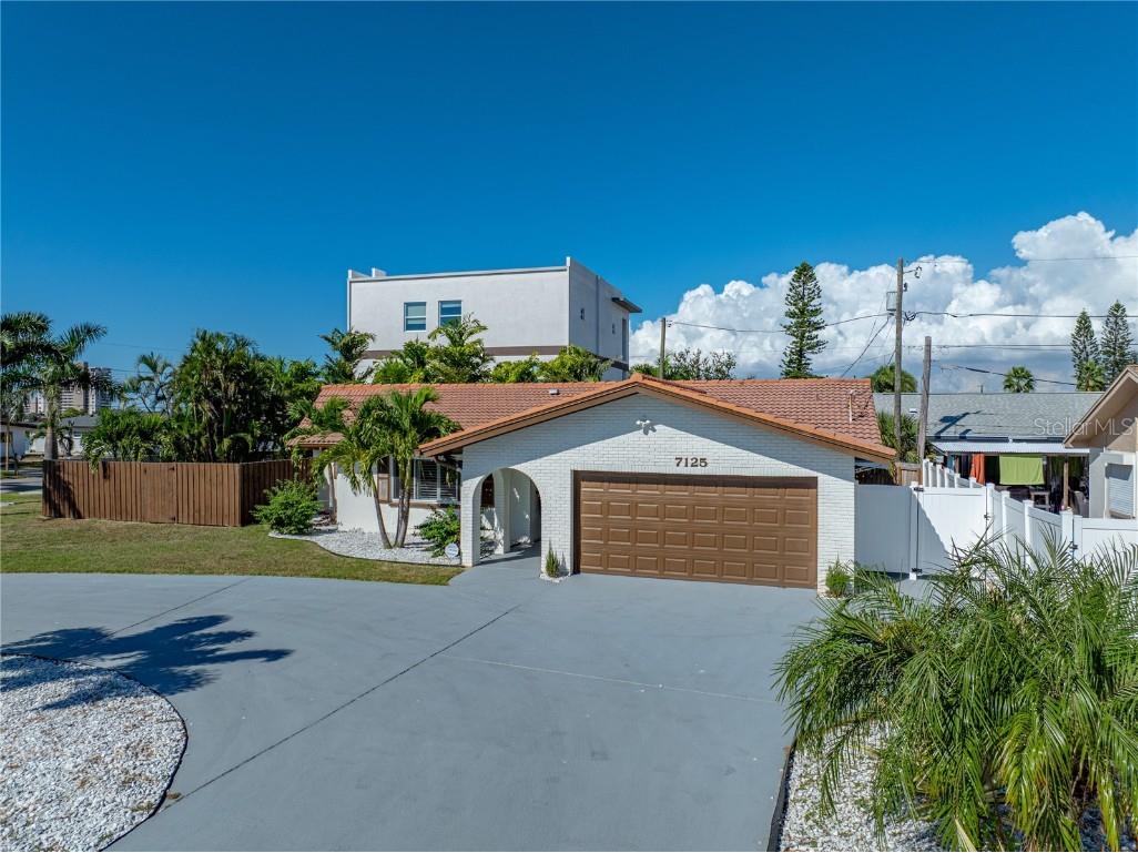 7125 S Shore Drive S South Pasadena FL 33707 TB8437246 image77