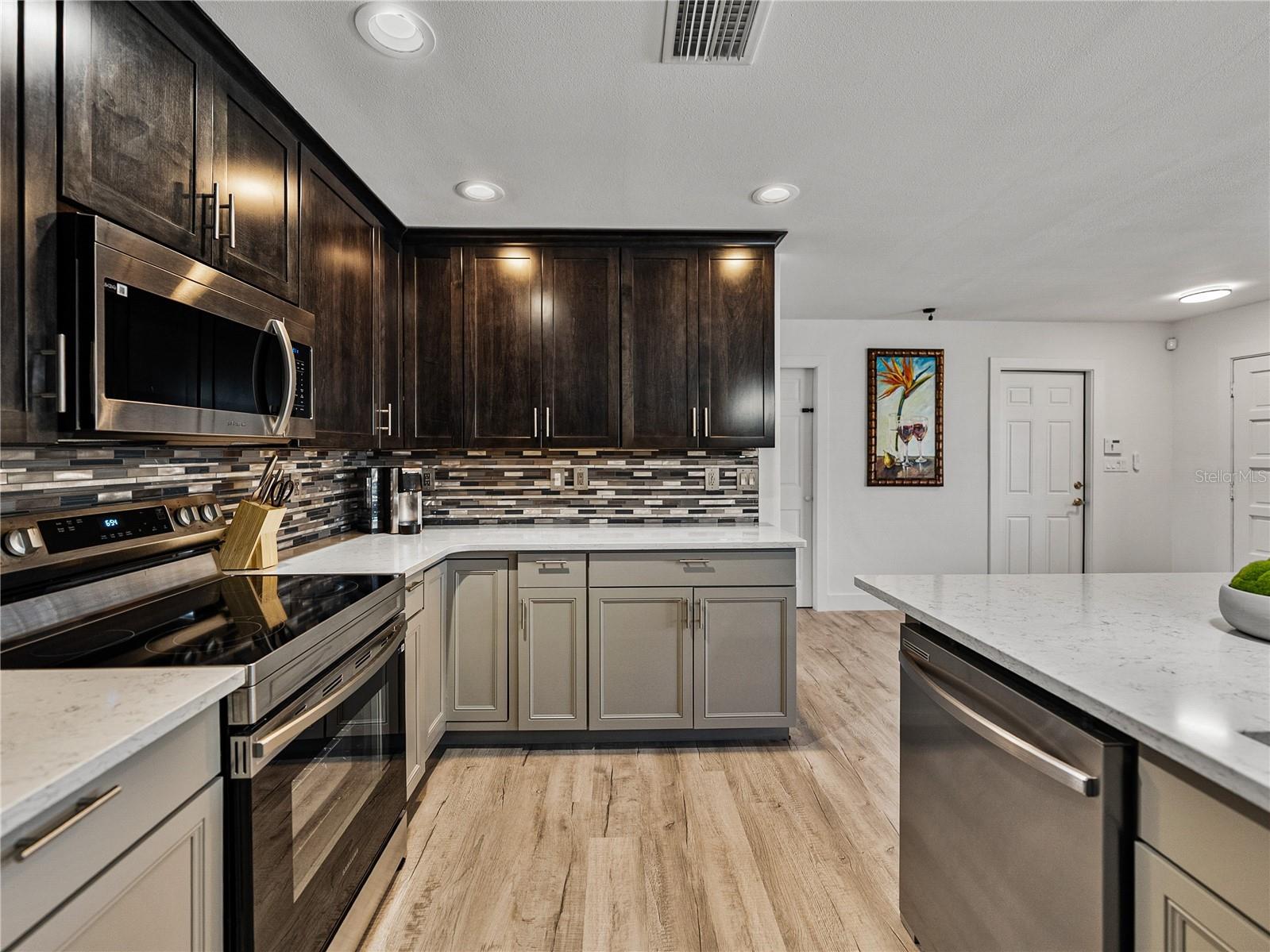 7125 S Shore Drive S South Pasadena FL 33707 TB8487920 image18