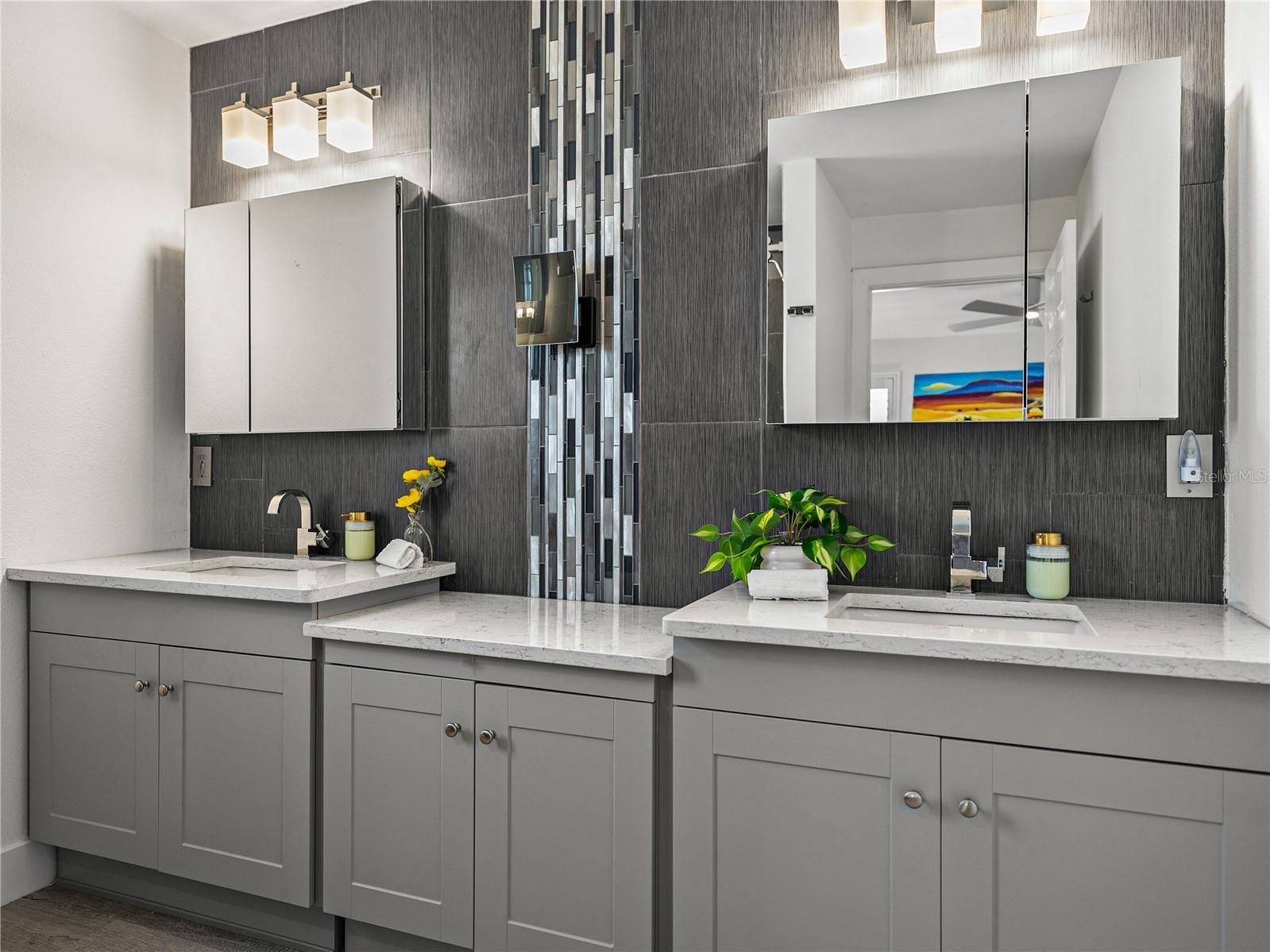 7125 S Shore Drive S South Pasadena FL 33707 TB8487920 image31