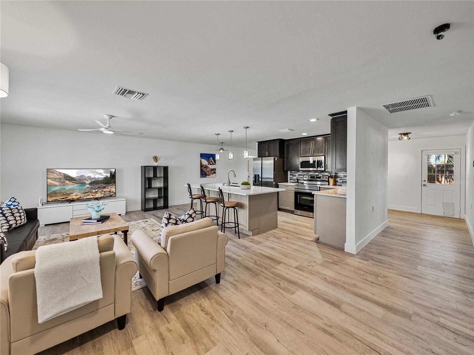 7125 S Shore Drive S South Pasadena FL 33707 TB8487920 image8