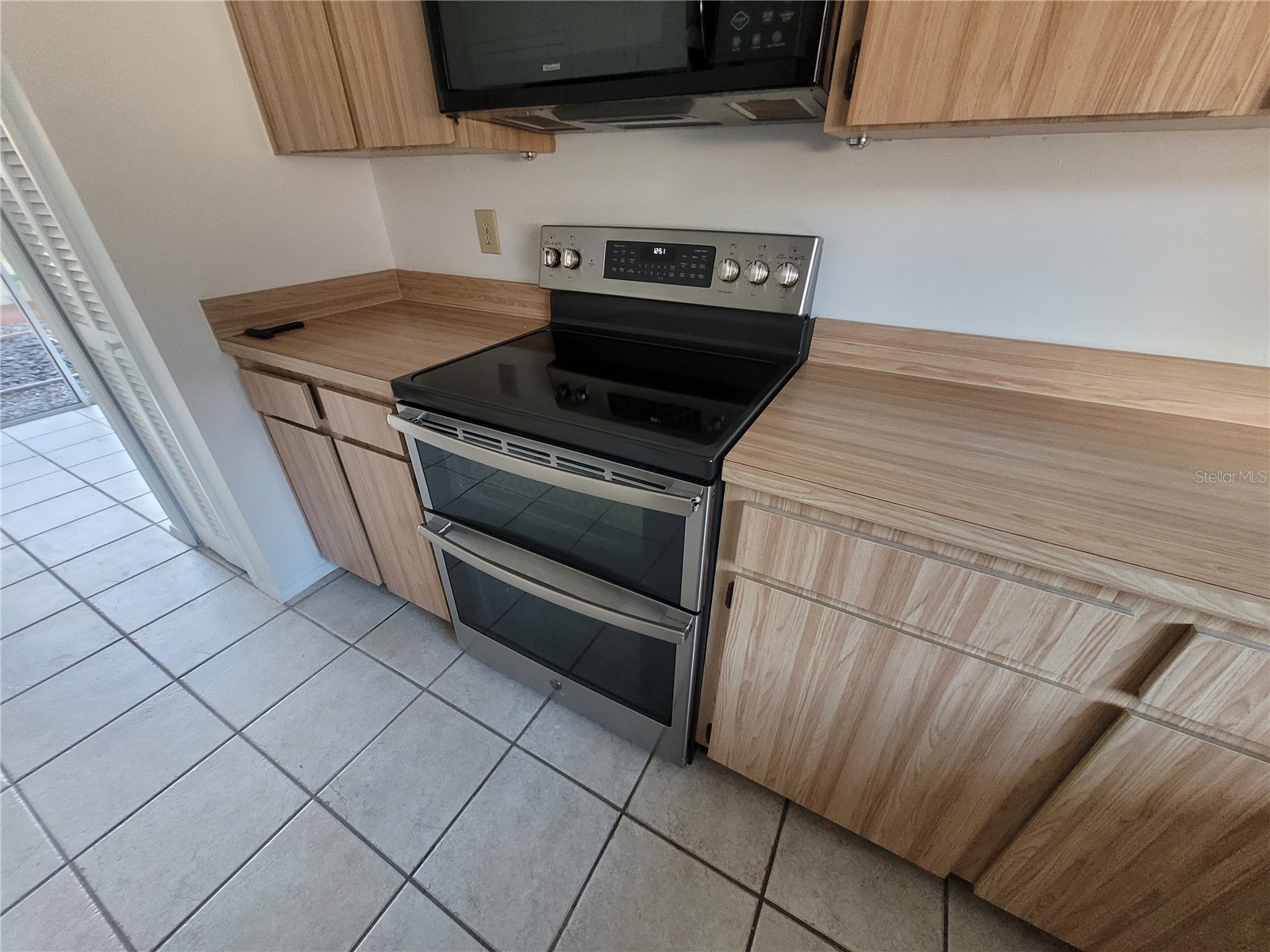 7125 Silvermill Drive Tampa FL 33635 TB8509450 image32