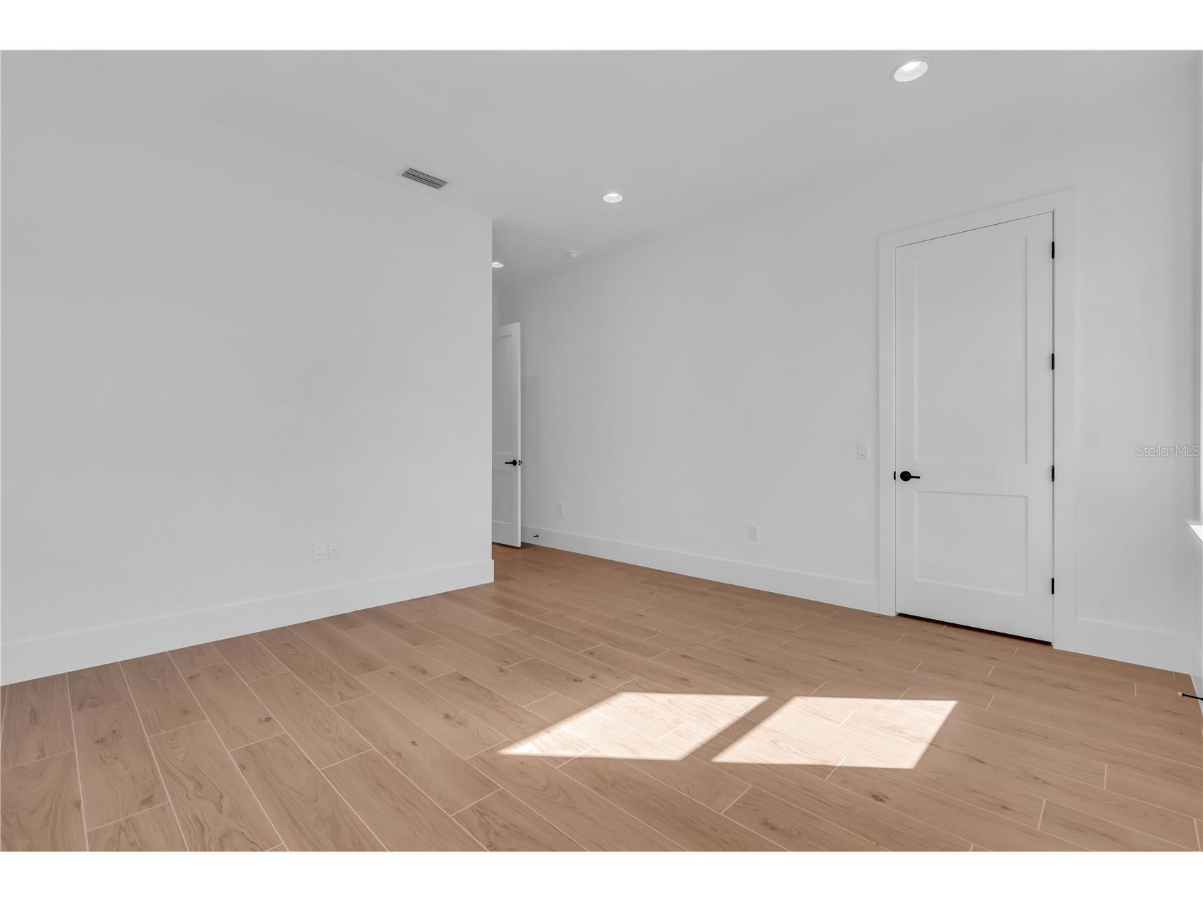 7125 Westmoreland Drive Sarasota FL 34243 - BOWLES CREEK A4675672 image37