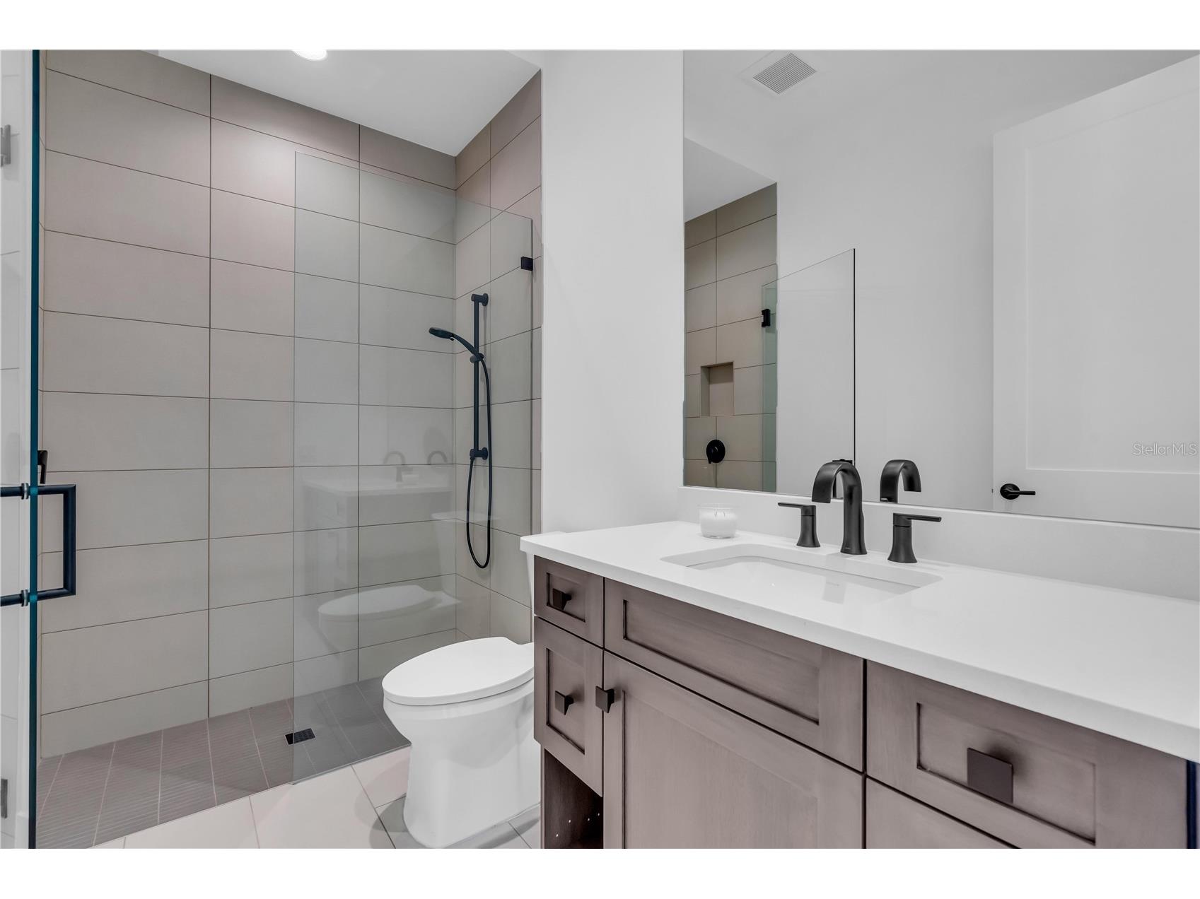 7125 Westmoreland Drive Sarasota FL 34243 - BOWLES CREEK A4675672 image41