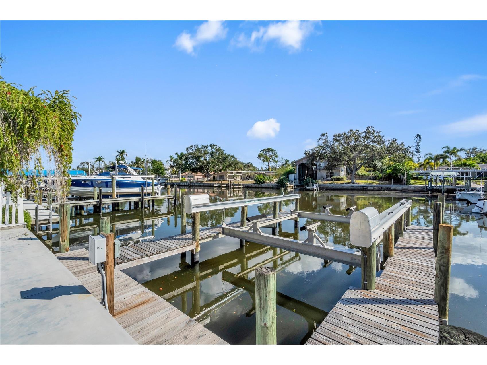 7125 Westmoreland Drive Sarasota FL 34243 - BOWLES CREEK A4675672 image51