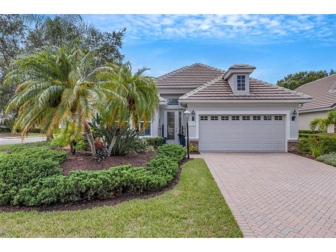 7126 Sandhills Place Lakewood Ranch FL 34202 A4618680 image1