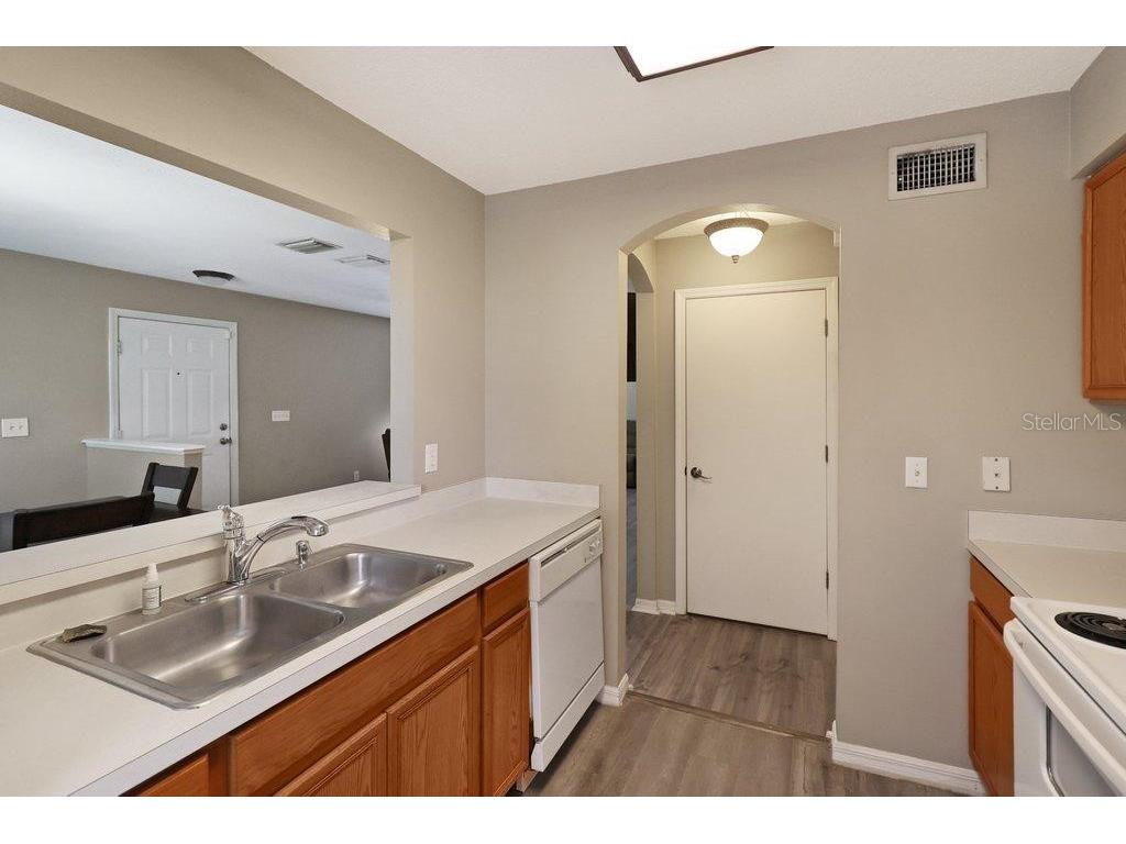 7127 Waterside Drive Tampa FL 33617 TB8526231 image19
