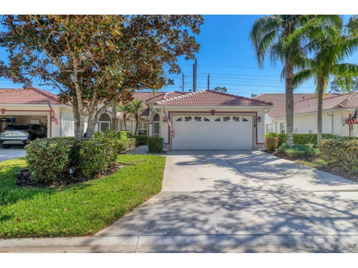 7128 Melrose Place Bradenton FL 34203 A4644059 image1
