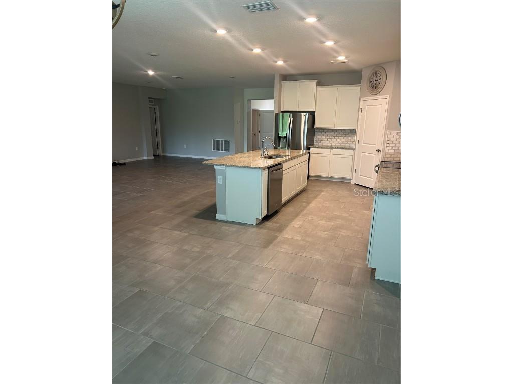 7128 Steer Blade Drive Zephyrhills FL 33541 TB8447632 image4