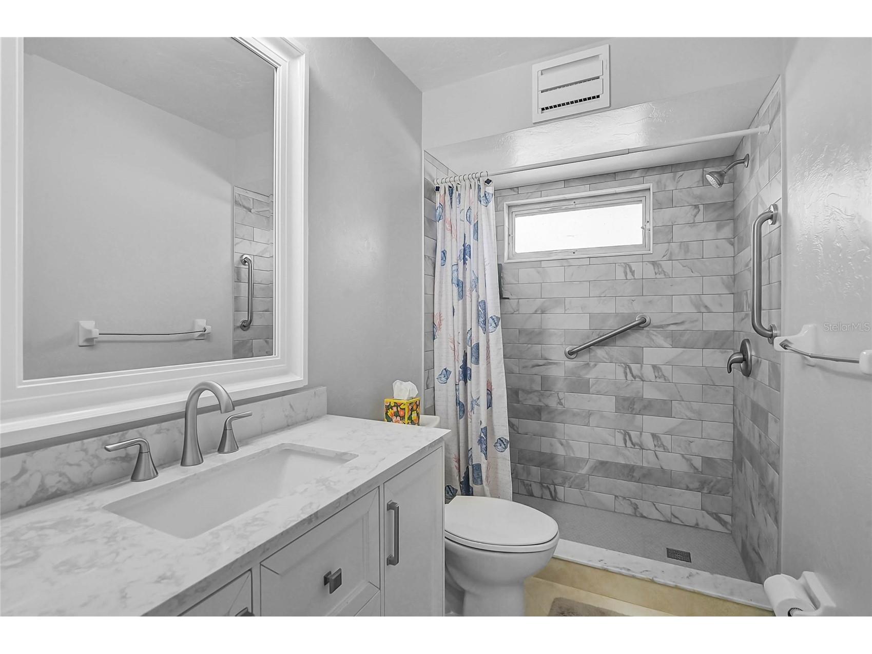 7128 W Country Club Drive N Sarasota FL 34243 A4685172 image12