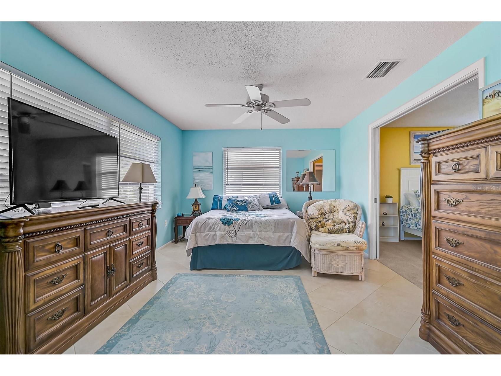 7128 W Country Club Drive N Sarasota FL 34243 A4685172 image19