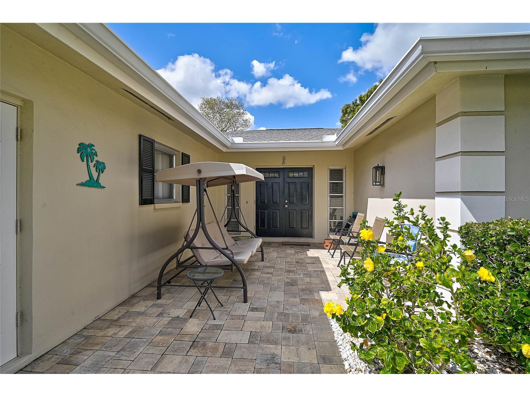 7128 W Country Club Drive N Sarasota FL 34243 A4685172 image2
