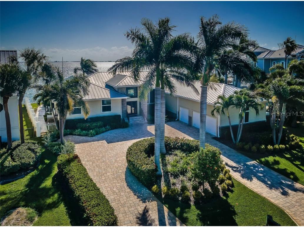 713 1st Avenue S Tierra Verde FL 33715 - BOCA CIEGA BAY TB8437360 image1