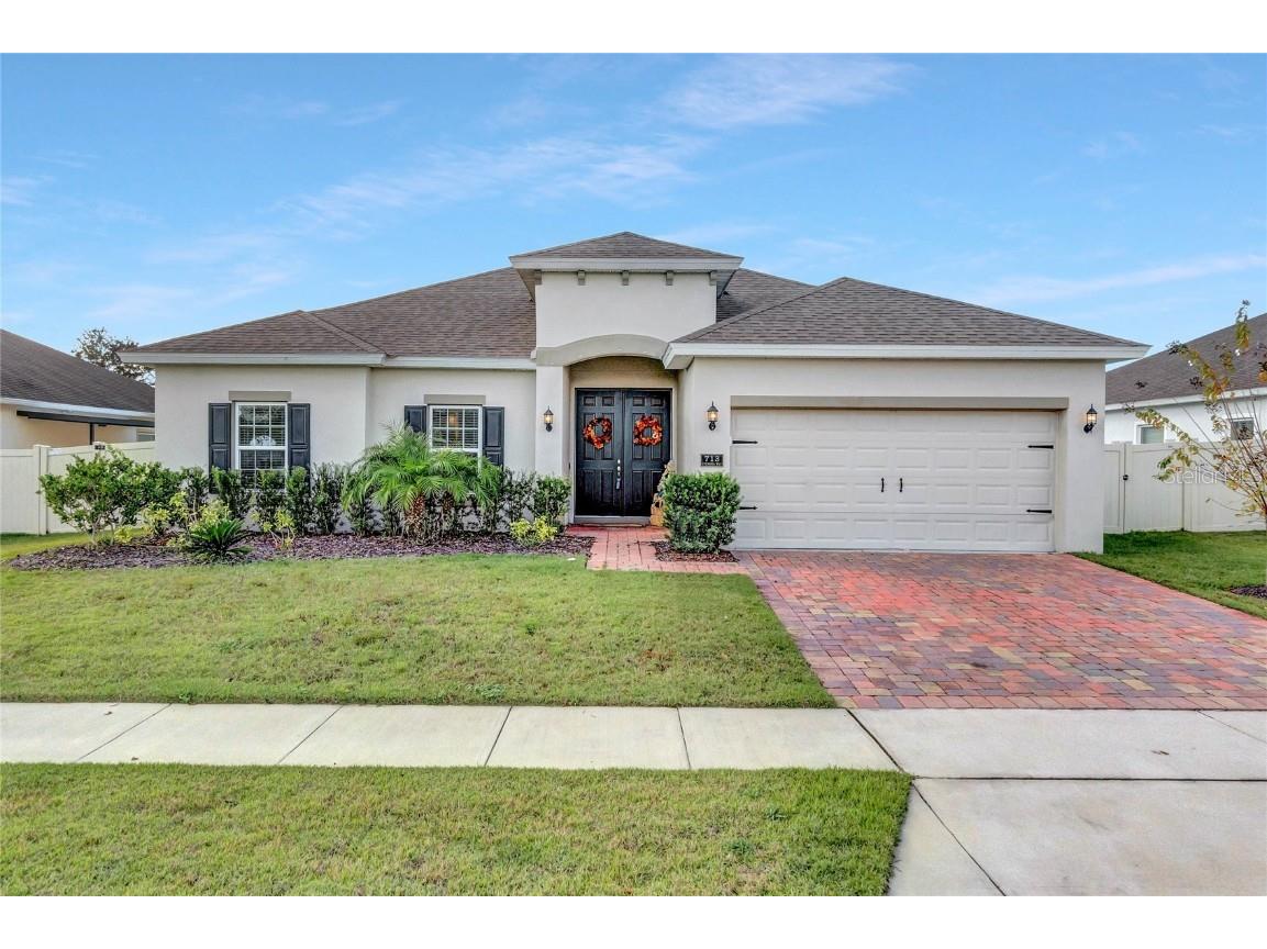 713 Calabria Way Howey In The Hills FL 34737 O6071690 image1