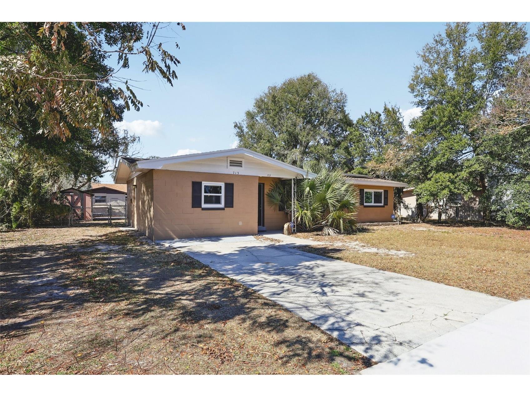 713 Crestwood Drive Winter Haven FL 33881 TB8474394 image2